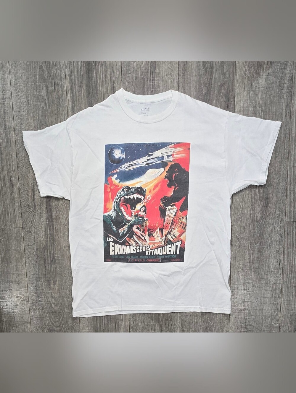 White Short-Sleeve Graphic Tee with Retro Sci‑Fi Print